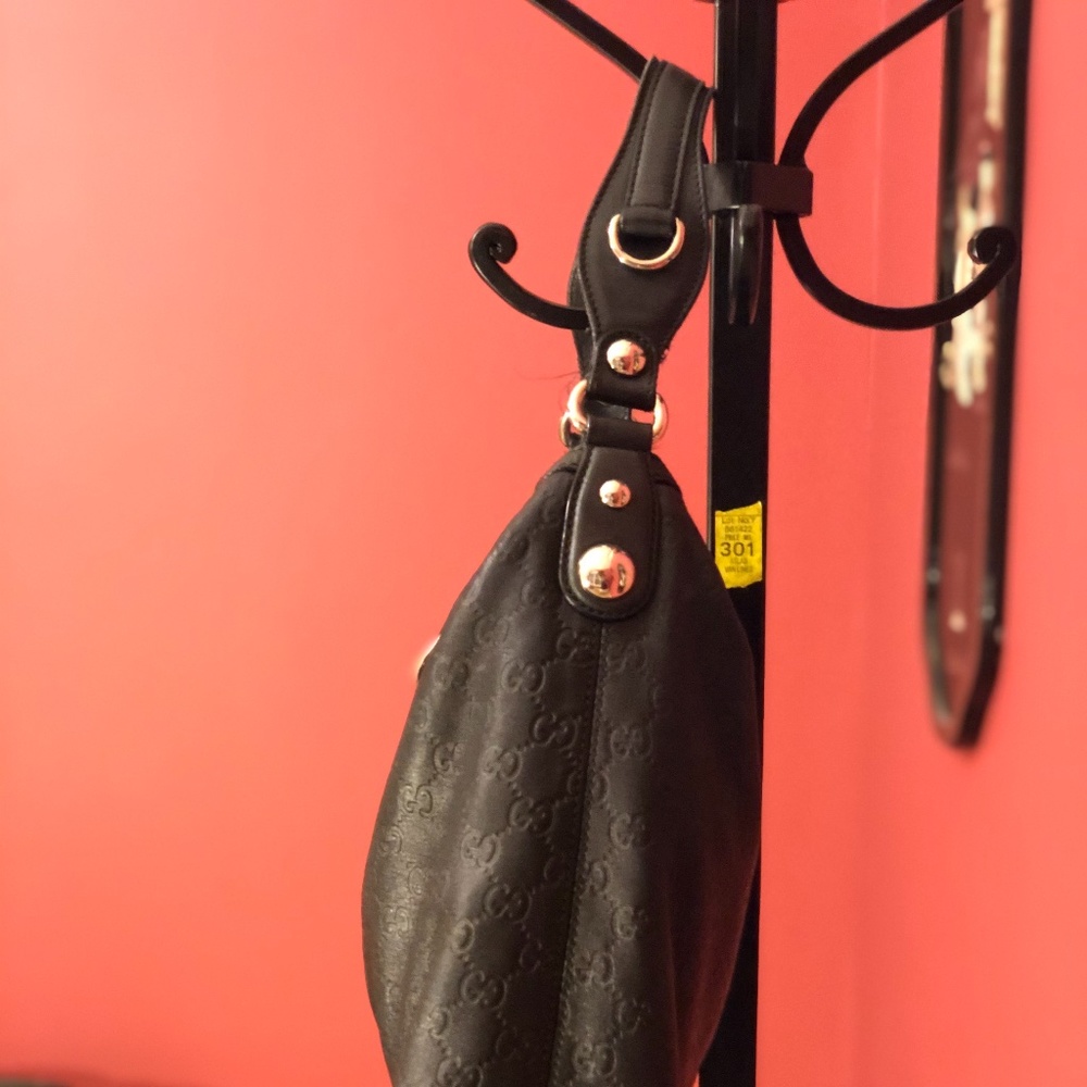 Gucci Black Calfskin Leather Hobo Bag - Picture 3 of 6